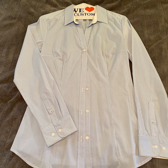 BUNDLE OF 3 - Women’s Button Down Shirts - Picture 10 of 13